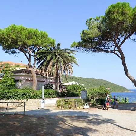 Locazione Turistica Castello-2 * Cavo